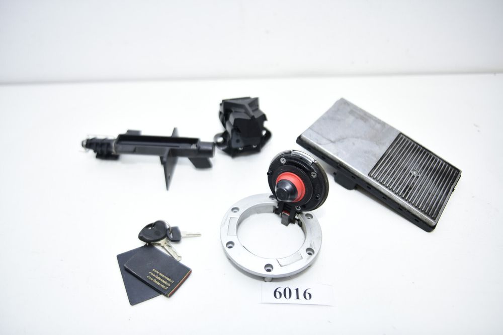 BMW K1300S K40 Set de chei , ECU , capac rezervor  61357720223