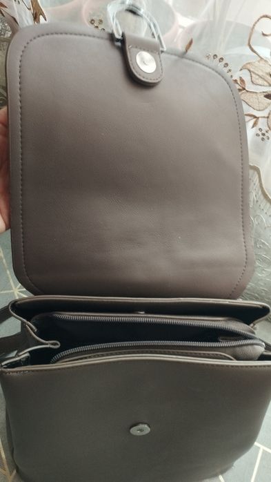 Рюкзак в отличном состоянии серый