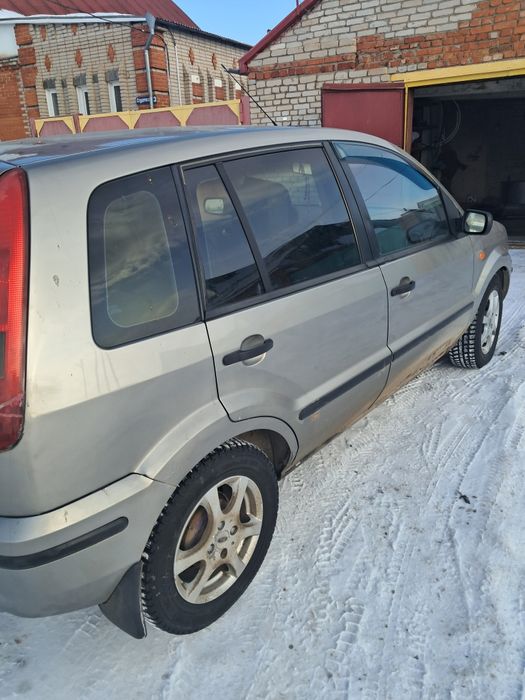 Продам форд фьюжн 2003 ,автомат