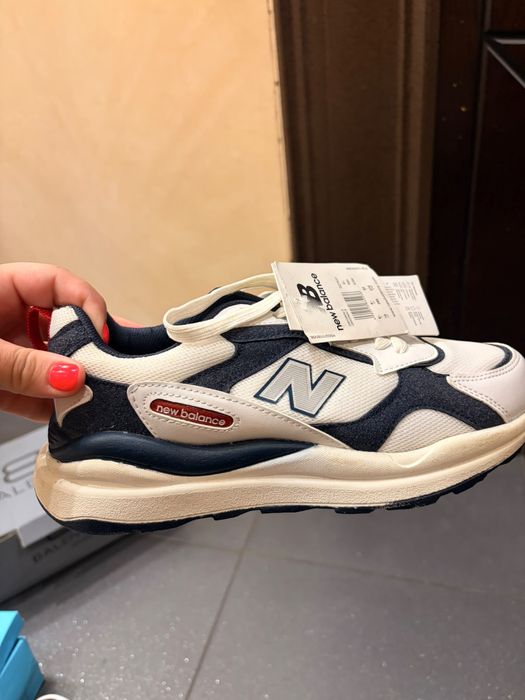 Дамски маратонки new balance 41номер