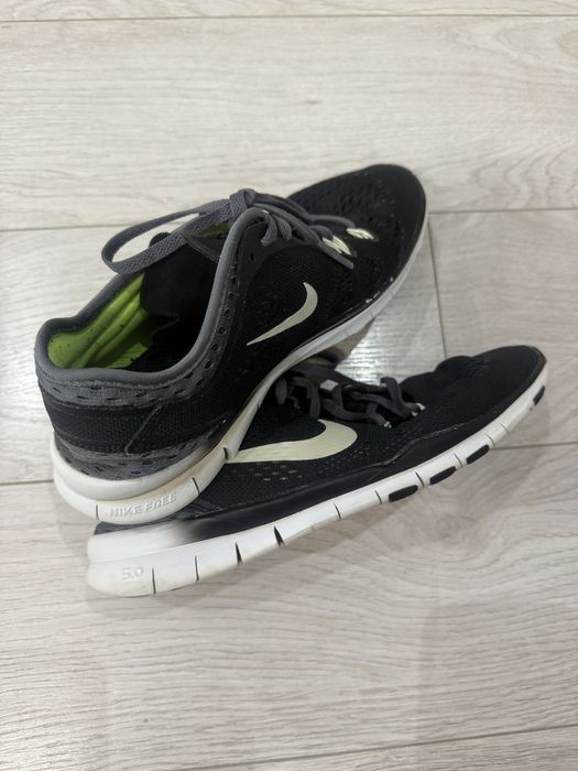 NIKE дамски маратонки!изключително удобни