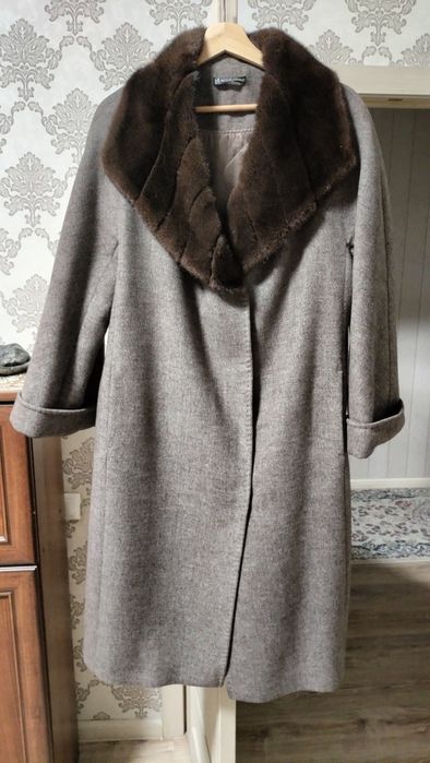Продам пальто женское