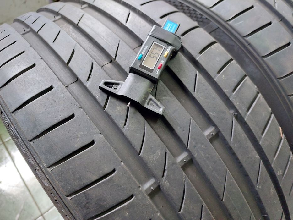 2 anvelope 235/30 R20 Khumo