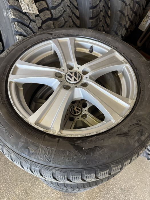Vând 4 jante cu anvelope 235/55/R17    5x112
