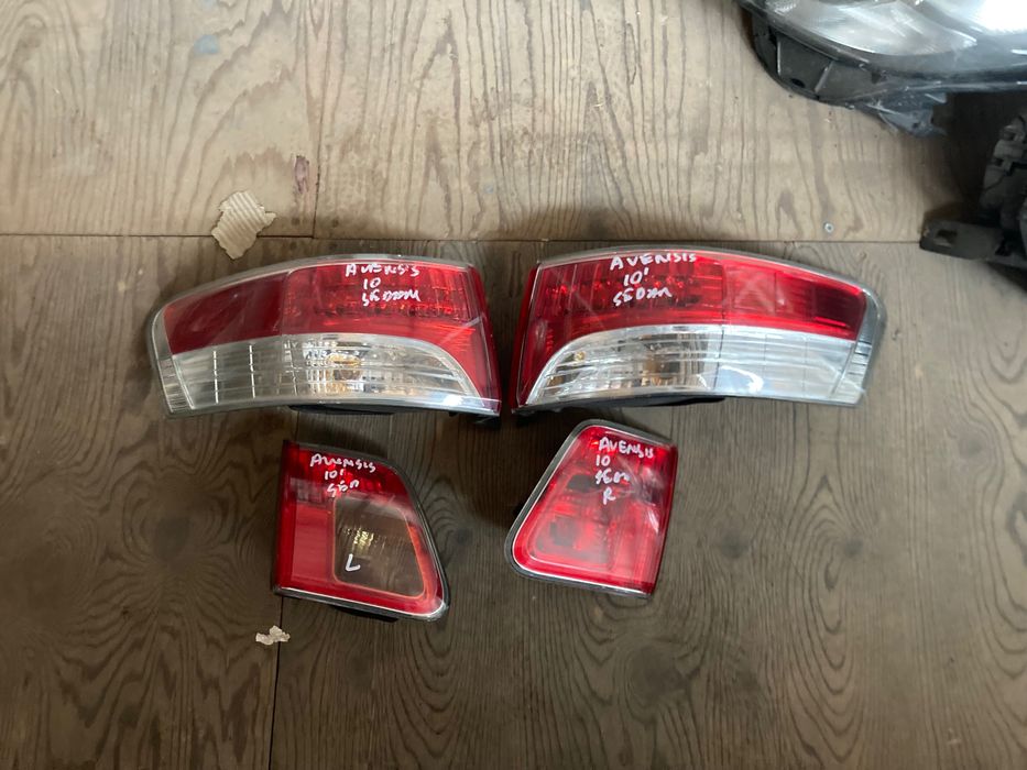 Стоп. Стопове Toyota Avensis III. Седан. T27. 09-15.