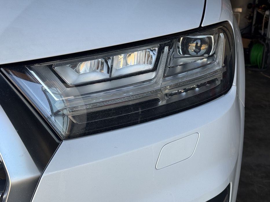 Audi Q7 4M LED фарове 4M0941034B 4M0941033B