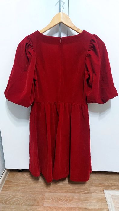 Продам новое платье Mohito