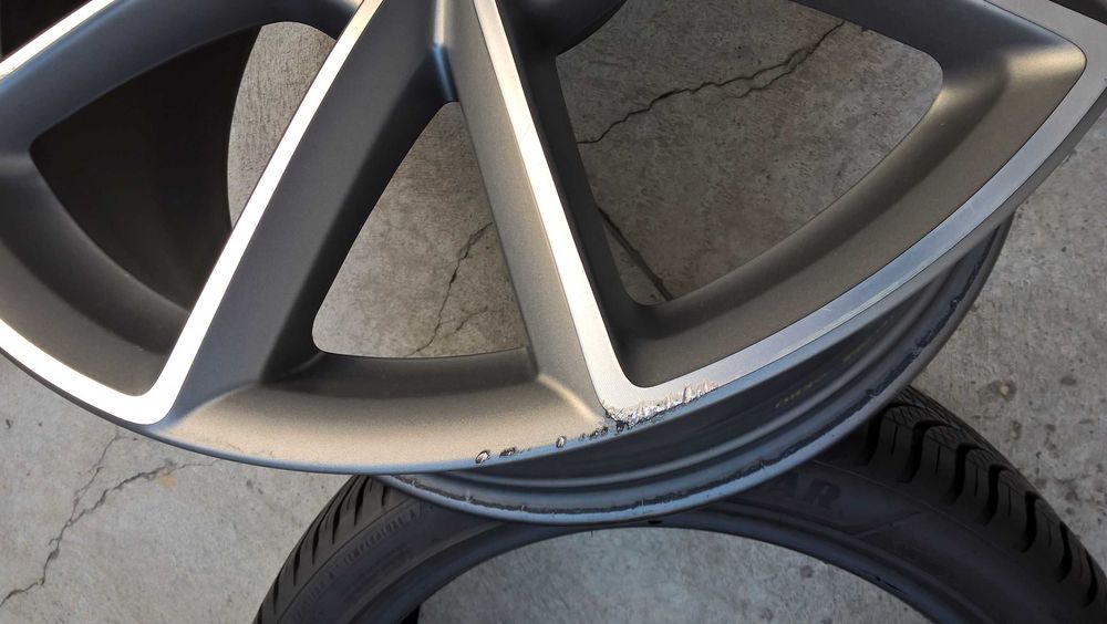 O janta 19 toli originala audi A8 cod 4H0601025CE