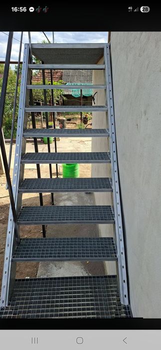 Scări zincate metalice la comandă