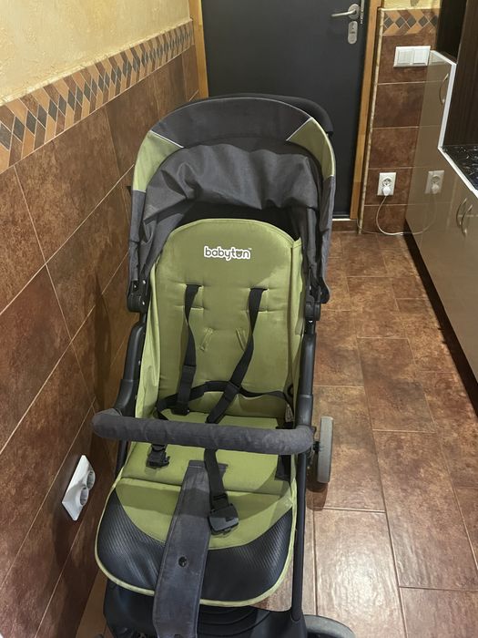 Коляска прогулочная