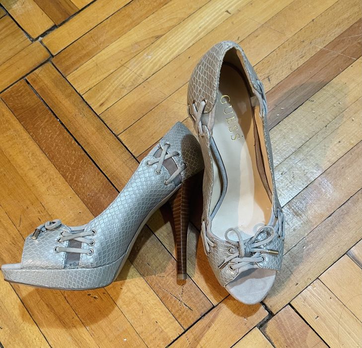 Sabdale piele naturala originale Guess