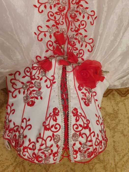 Продам шикарное платье