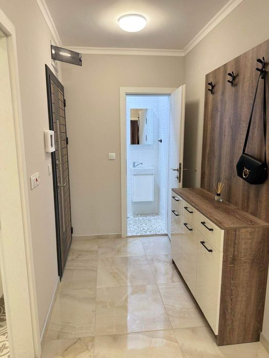 Дава се под наем Тристаен апартамент в Пловдив, Кючук Париж - 100 кв.м за 714 € - Снимка #7