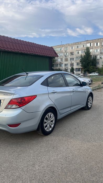 Продам машину хундай акцент