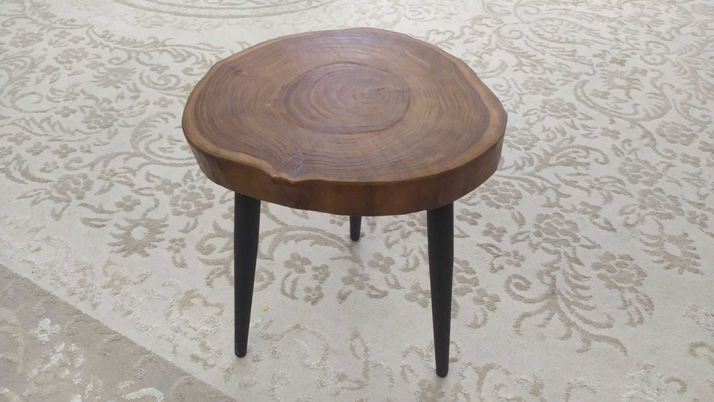 Столик дизайнерский