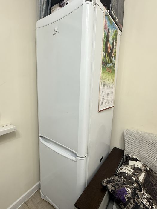 Холодильник Indesit