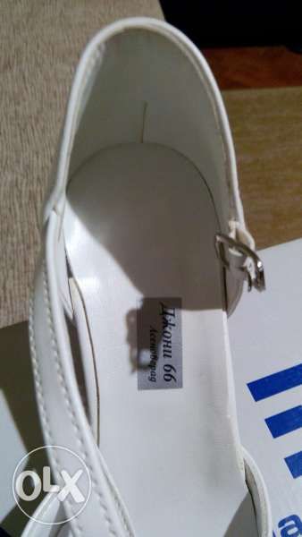 Дамски обувки