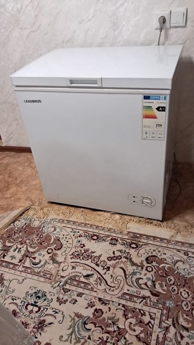 Холодильник почти новый