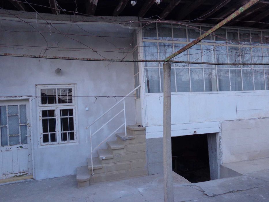 Къща с двор в гр. Смядово