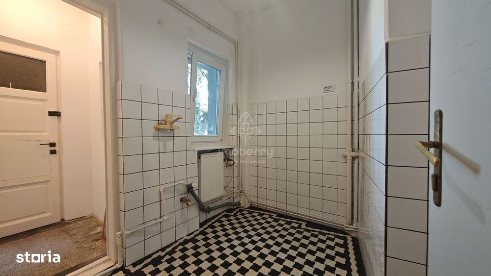Vanzare apartament 3 camere, boxa, zona Stirbei Voda-Calea Plevnei-Cis