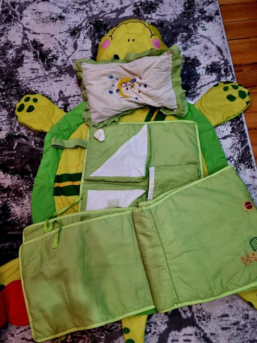 Одним лотом детские подушки, бортик в кроватку, навесной органайзер