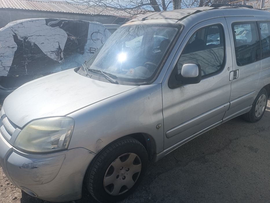 Ситроен Берлинго 1.4 бензин с газ на части