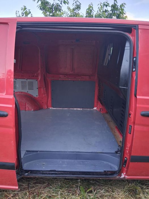 Mercedes benz VITO 109