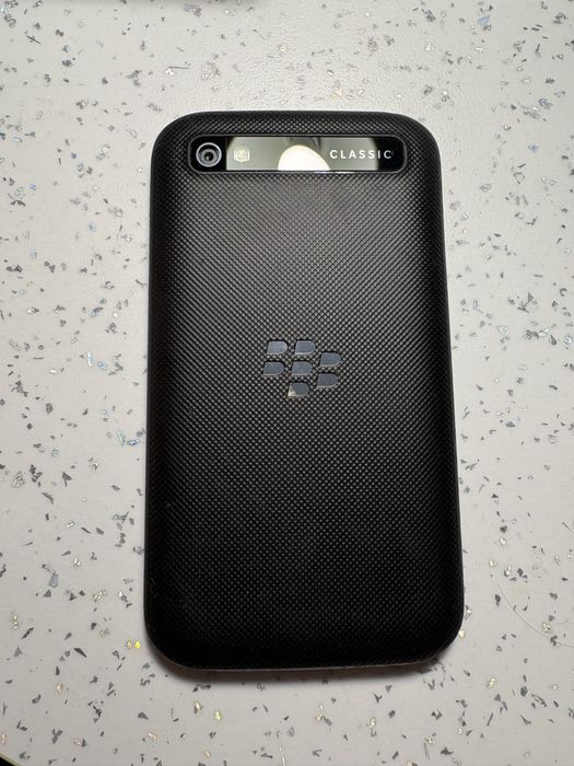 Vând Blackberry Classic 16 GB