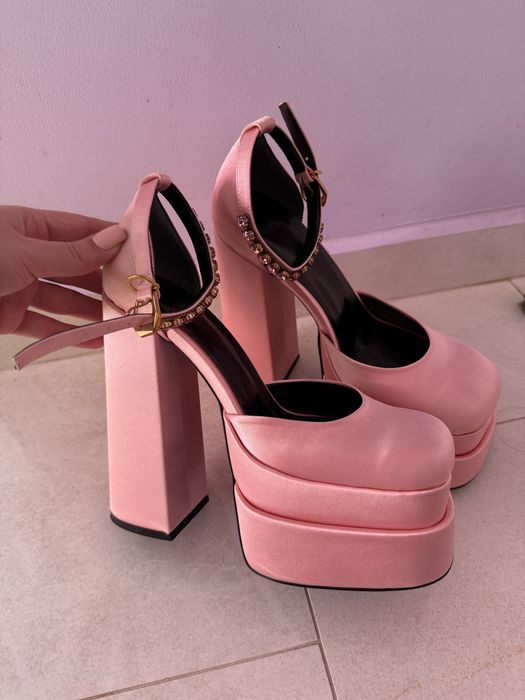 Дамски обувки на ток