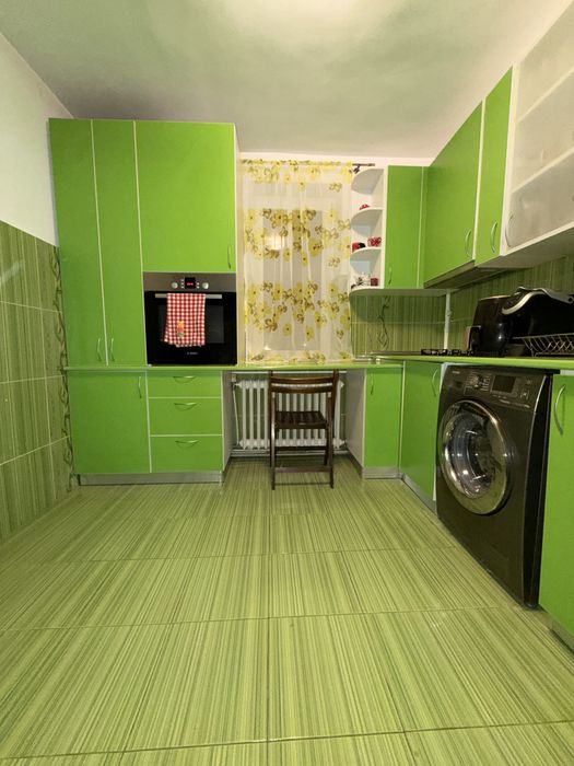 Inchiriez apartament 2 camere + parcare zona Iulius Mall Cluj-Napoca