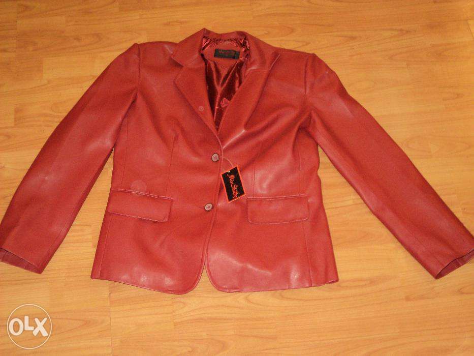 vand sacou rosu piele ecologica nou cu eticheta nepurtat