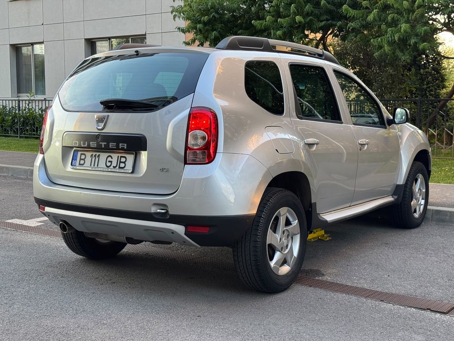 Dacia Duster 1.5 dci / 110 cp 4x4 An 2011 cu doar 34.000 km reali