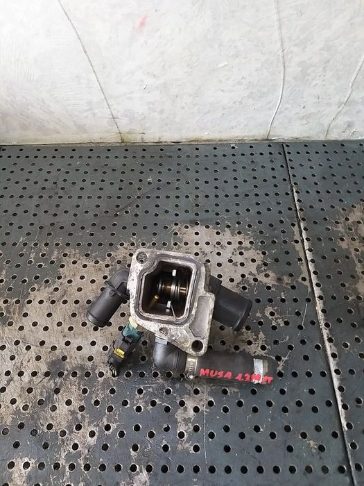 Carcasa termostat 1.3 d lancia musa