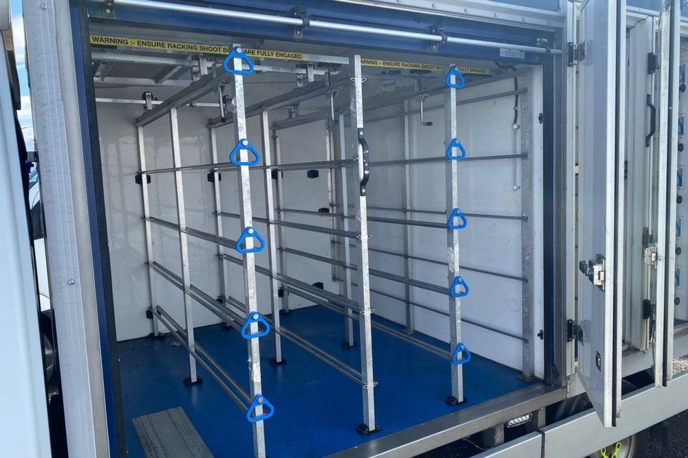 Cub frigorific instalatie TERMO KING V200 inaltime 190 cm, latime 202 cm, lungime 426 cm Iveco Daily, se poate lega la priza complect