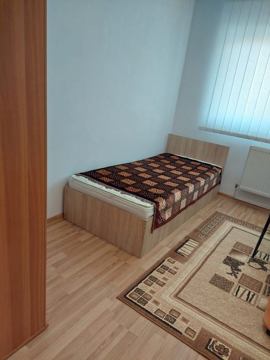 Inchiriez apartament 3 camere manastur