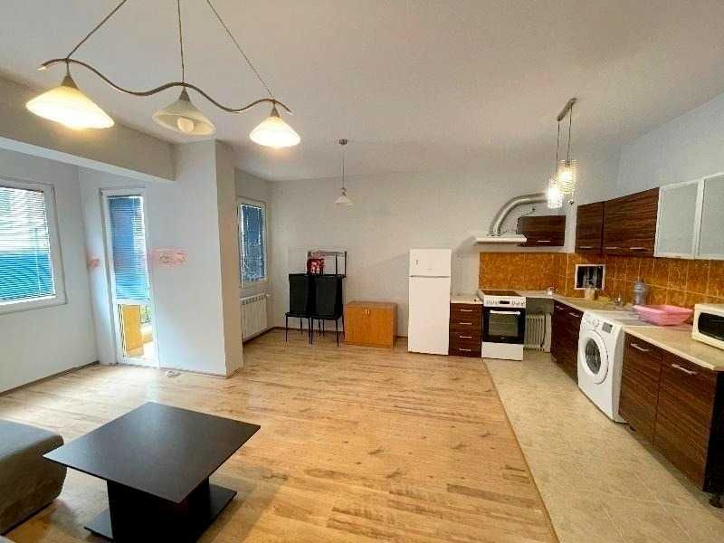 Дава се под наем Тристаен апартамент в София, Банишора - 120 кв.м за 600 € - Снимка #1