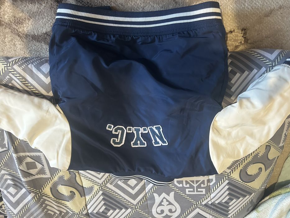 Продам детскую куртку