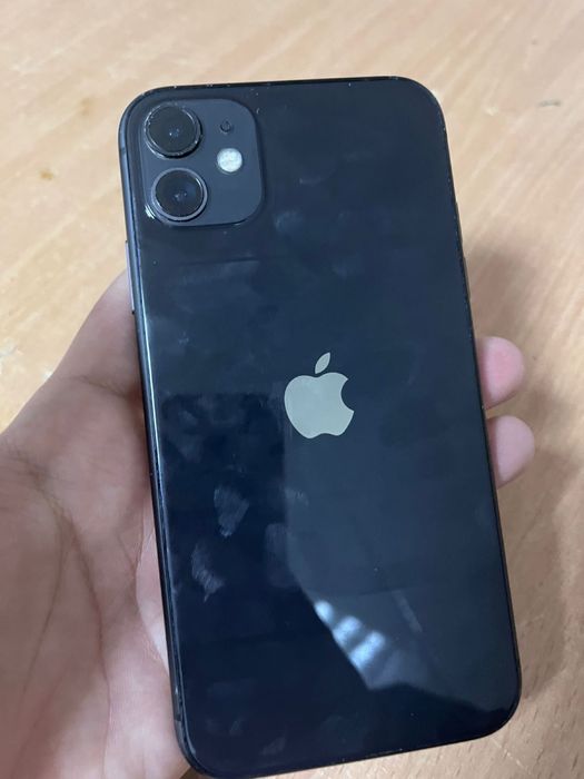 Iphone 11  64 gb 76akb