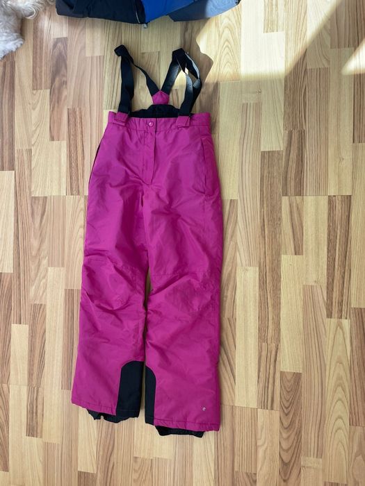 Vând pantaloni pentru ski