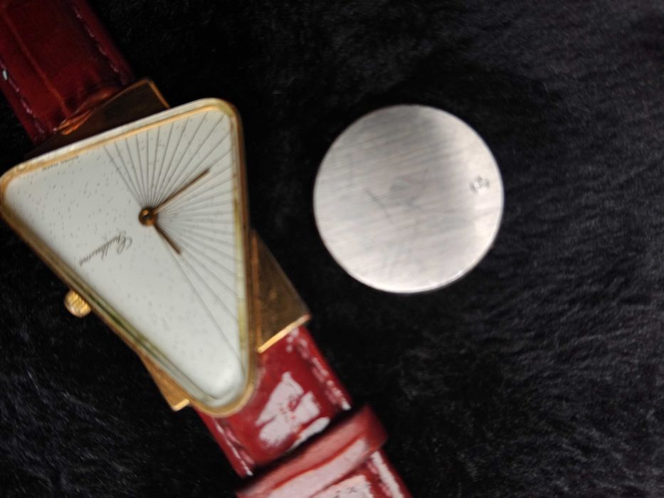 Дамски швейцарски кварцов ч