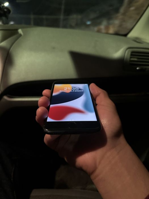 Продается iPhone 7