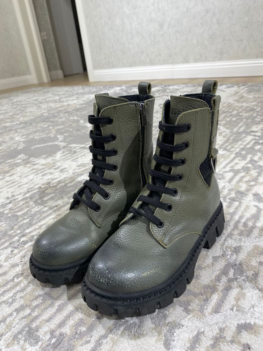 Қыстық аяқ киім .