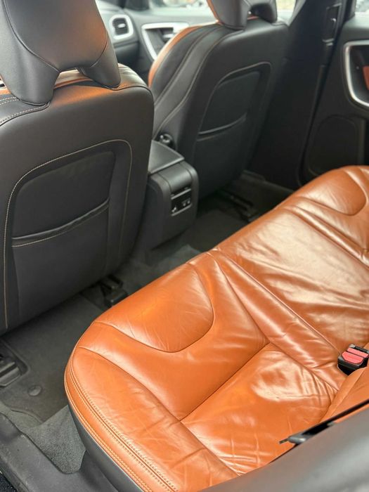 Volvo V60 2014 - Plug in Hybrid - 8990e