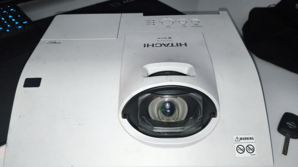 Video proiector HITACHI