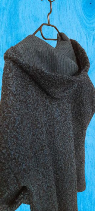 Cardigan lung cu gluga si buzunare laterale Made in Italy