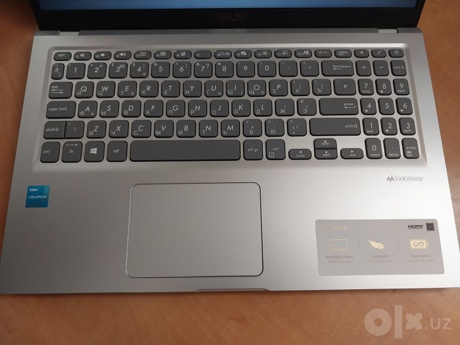 Asus noutbook sotiladi