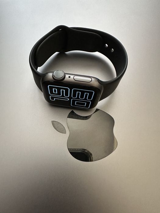 Apple Watch 4 40mm GPS, Aluminium Case, Sports Band