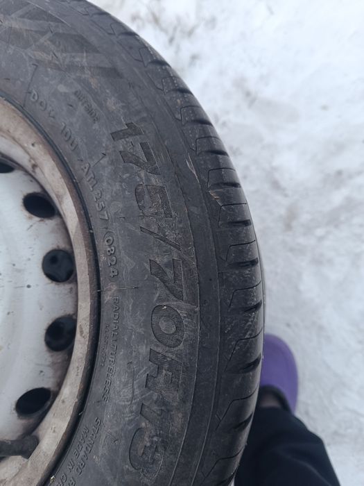 Продам шины диски на ваз лето.