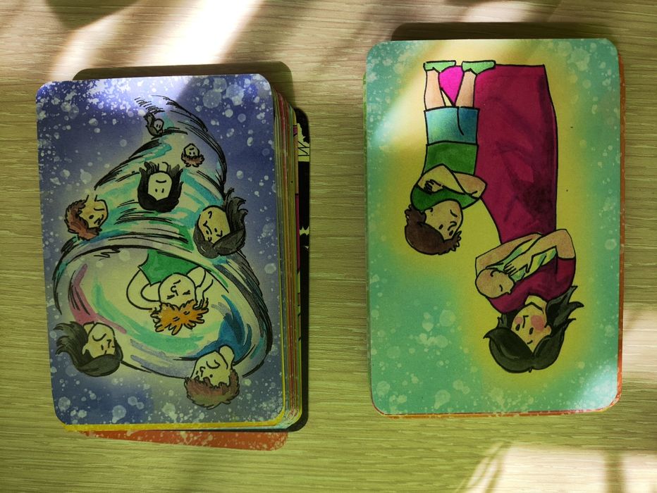 Таро и оракулы продам недорого