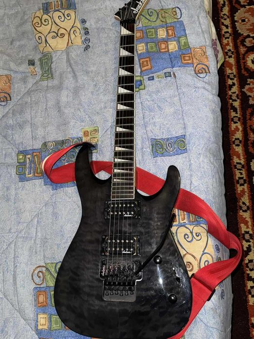 Продавам китара Jackson JS 32